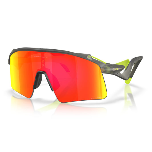 STUNT WING MATTE GREY SMOKE PRIZM RUBY