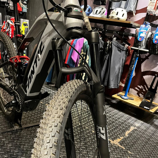 FANTIC XTF TRAIL | E-Bike MTB Alum. Kit 630Wh · Shimano SLX 12V · Dropper