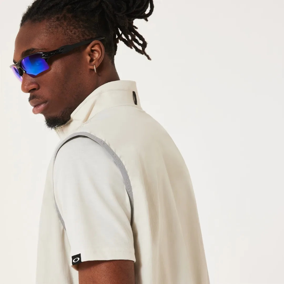 Oakley Driven Element Vest chaleco de golf con forro termico color Mist