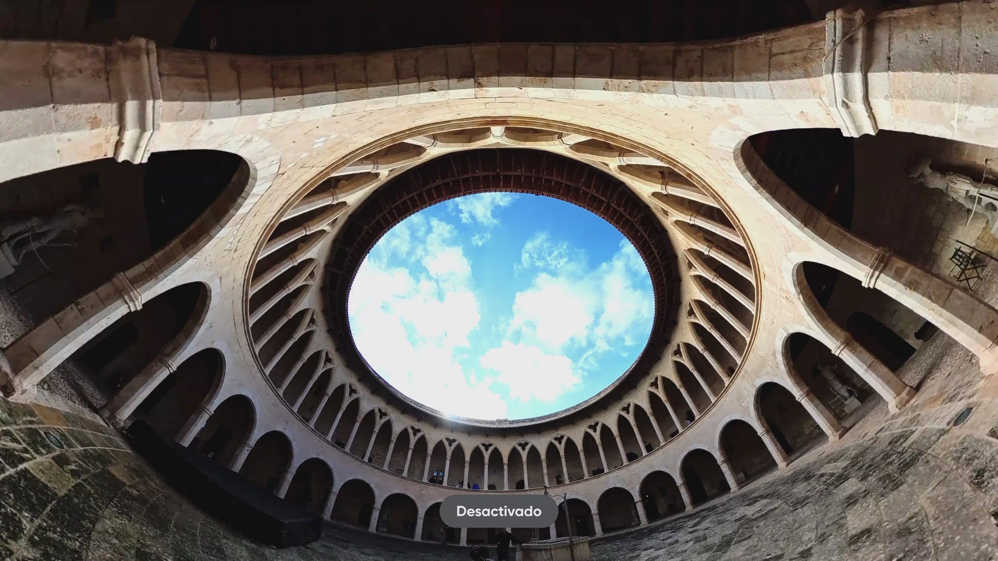 Insta360 X5 8K 360° Action Cam con triple chip IA